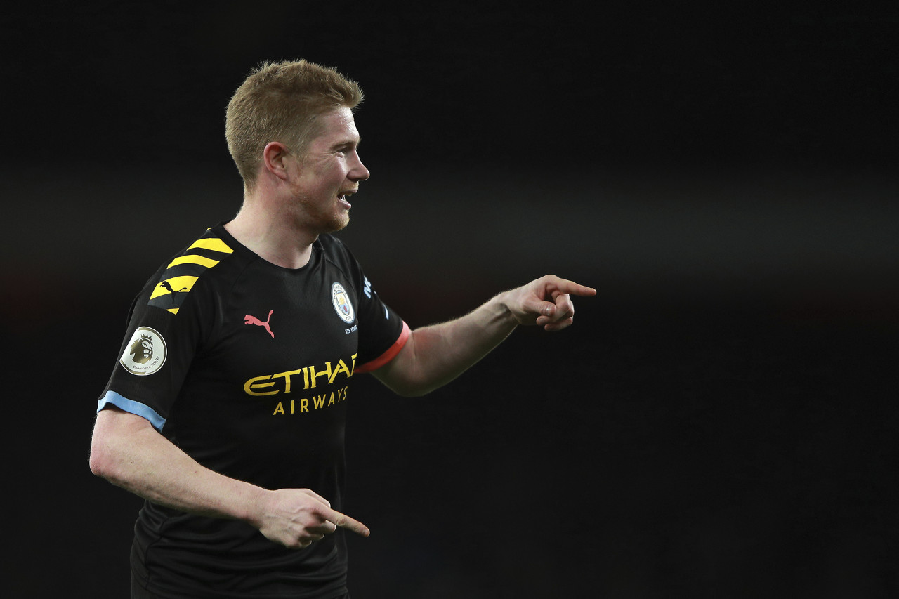 为什么棒球比赛中的一垒手手套比其他位置的都大