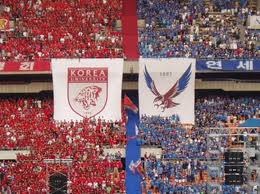 德扑下注连贯性：动作不一致往往暴露弱点。（德州扑克下注需保持连贯：不一致的举动容易暴露破绽）